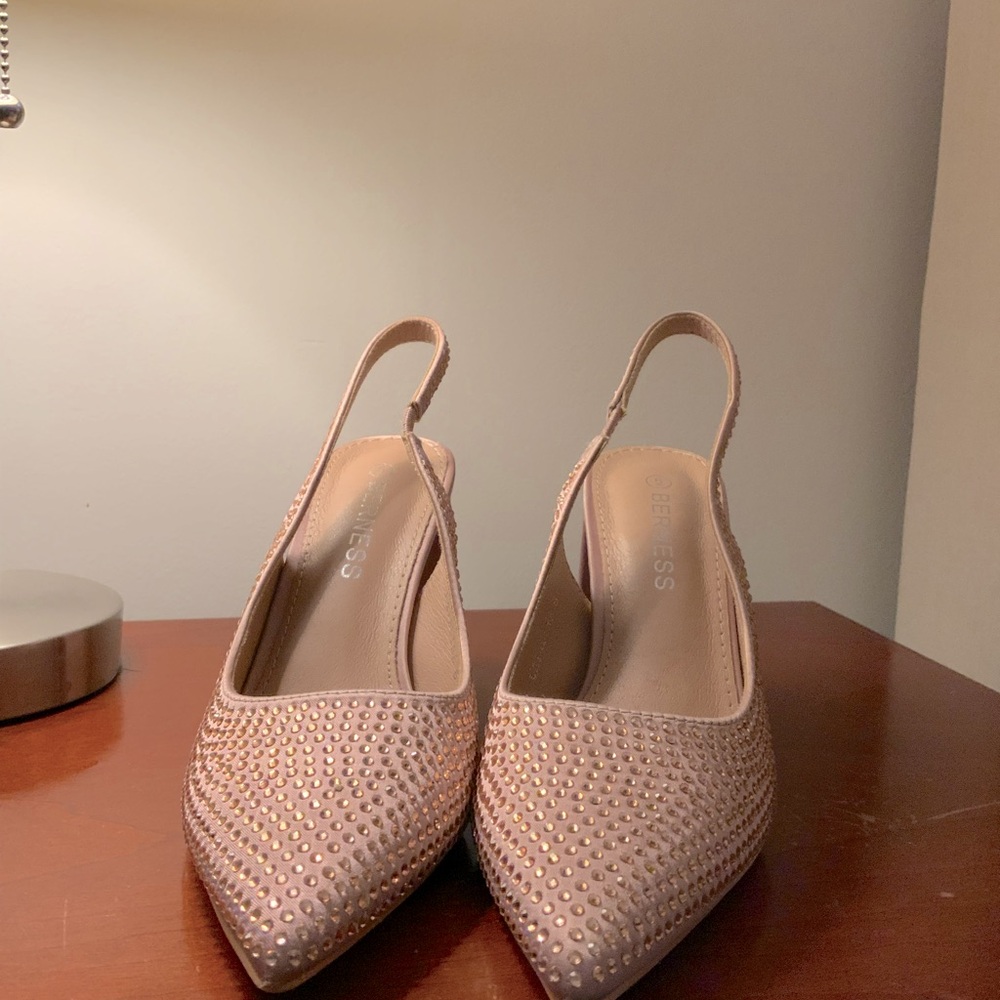Ladies size 6 block heels, blush pink with sparkle. “Berness “ brand